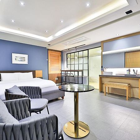 Seomyeon Ib Hotel Пусан Экстерьер фото