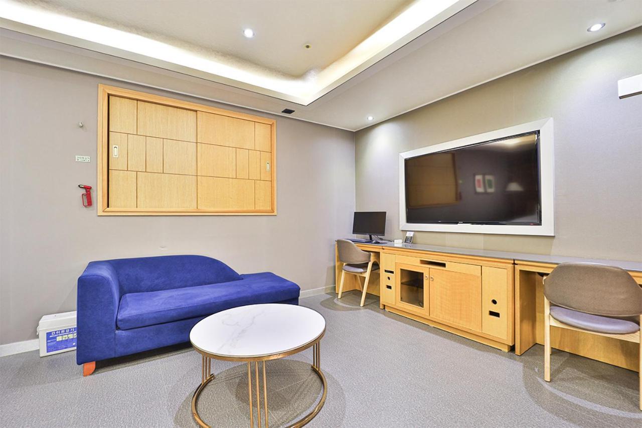 Seomyeon Ib Hotel Пусан Экстерьер фото