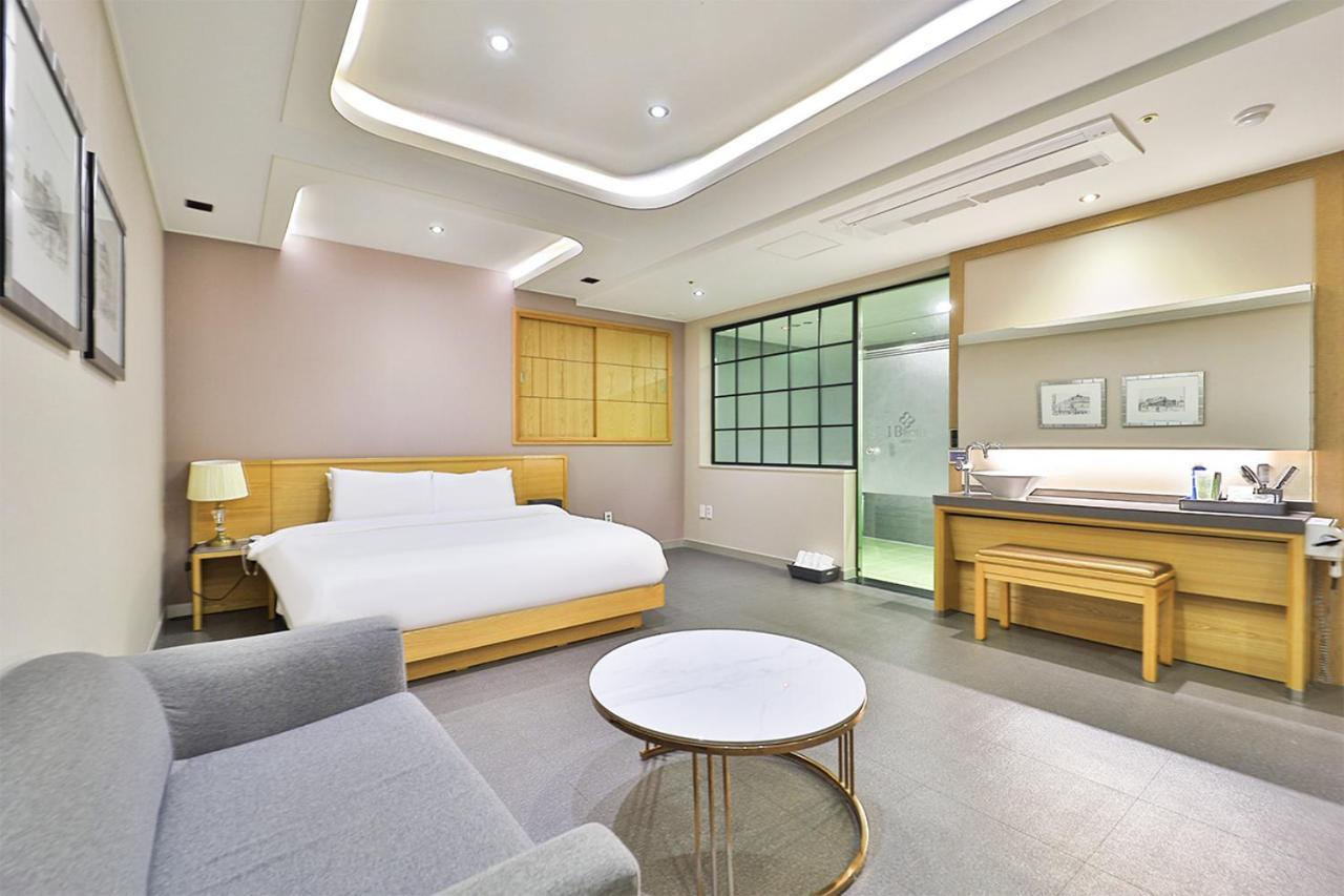 Seomyeon Ib Hotel Пусан Экстерьер фото