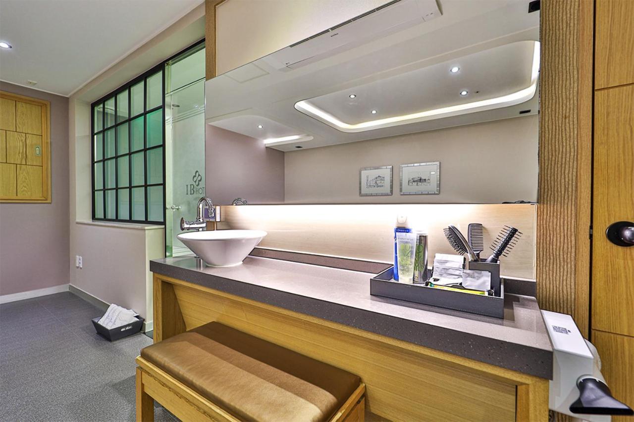 Seomyeon Ib Hotel Пусан Экстерьер фото